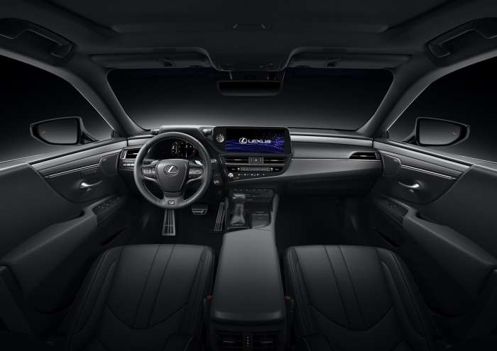ES Interior image courtesy of Lexus. 