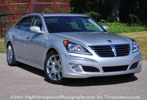 The 2012 Hyundai Equus Signature front end