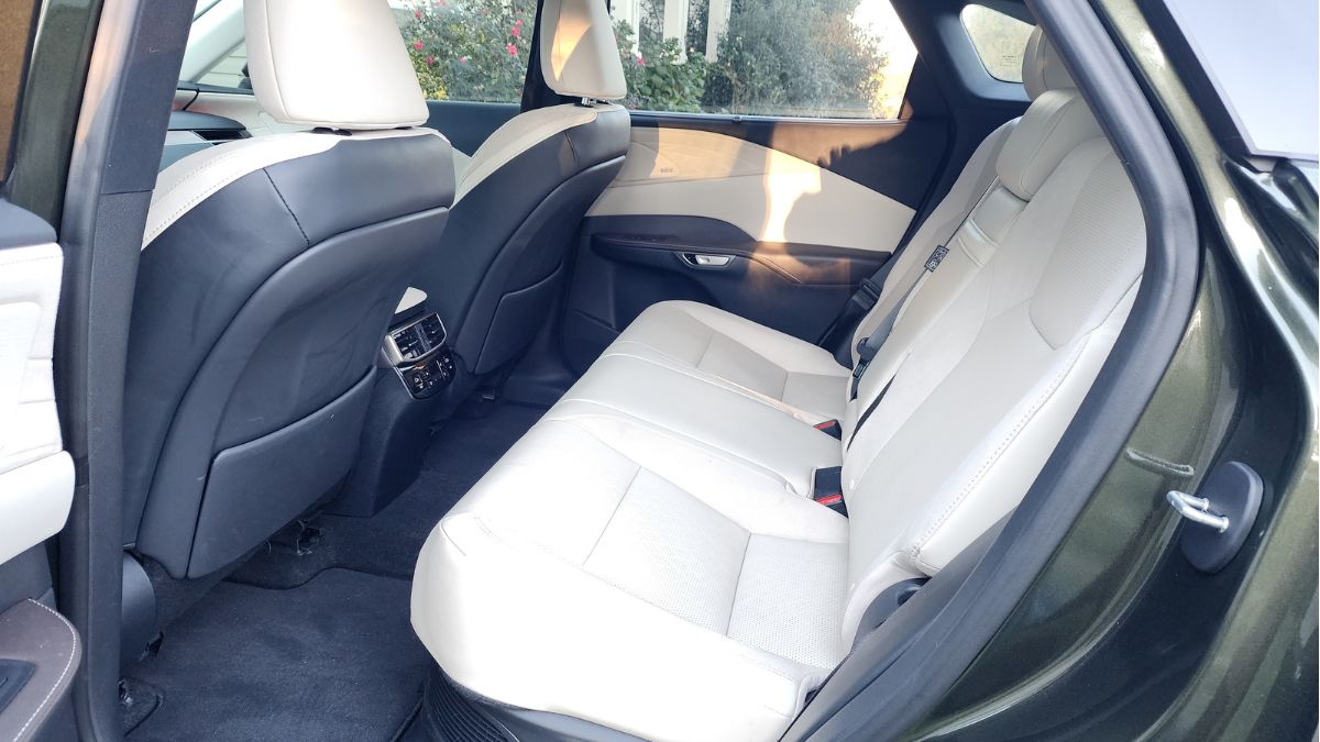 2023 Lexus RX 350h Review back seats