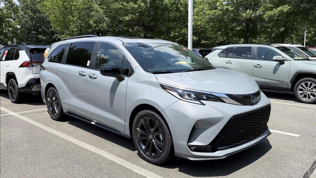 2023 Toyota Sienna XSE in Cement Color