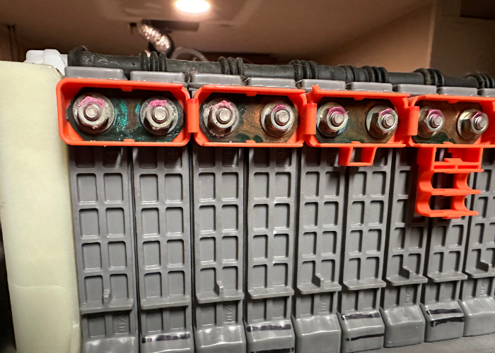 Toyota hybrid battery bus bar corrosion