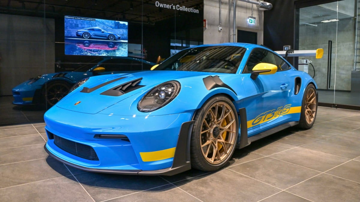 örg Bergmeister's 2024 Porsche 911 GT3 RS with a one-off, Riverblue and Racing Yellow exterior