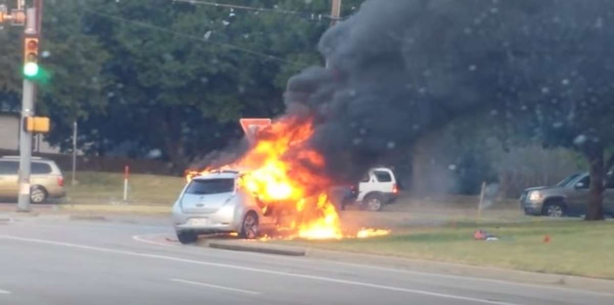 Nissan LEAF on Fire