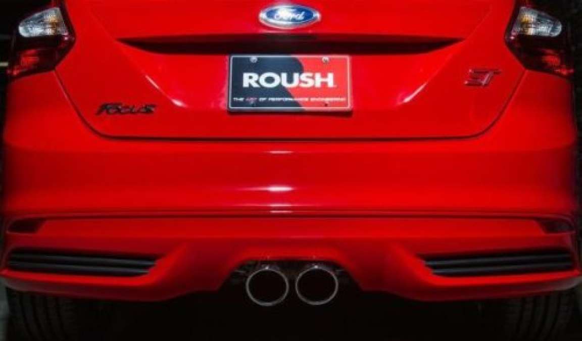 The rear view of the Ford Focus ST with the Roush exhaust