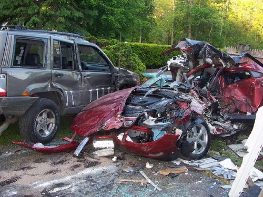 Geneseo Chevy Volt crash
