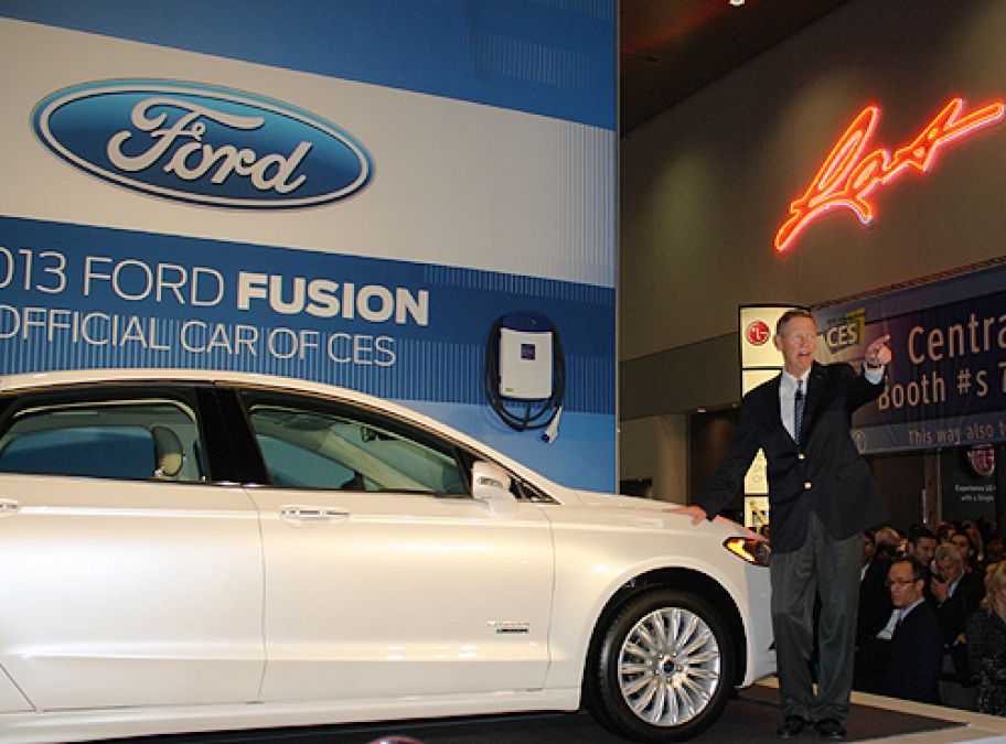 Allen Mulally Ford CEO at 2012 International CES