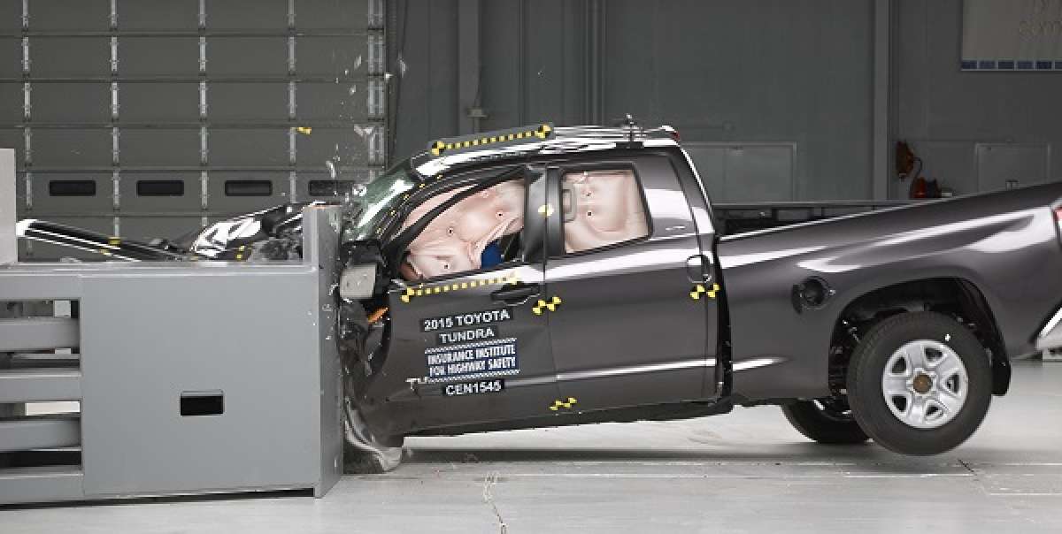 The 2016 Toyota Tundra cannot earn top safety scores – Here’s why.