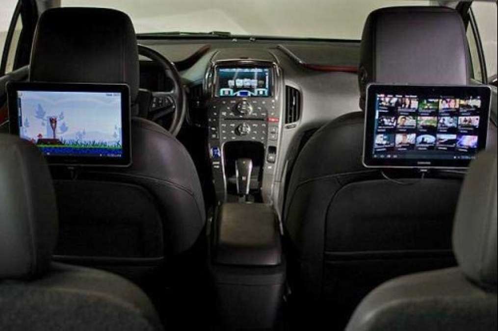Cadillac and OnStar will present at 2012 CES