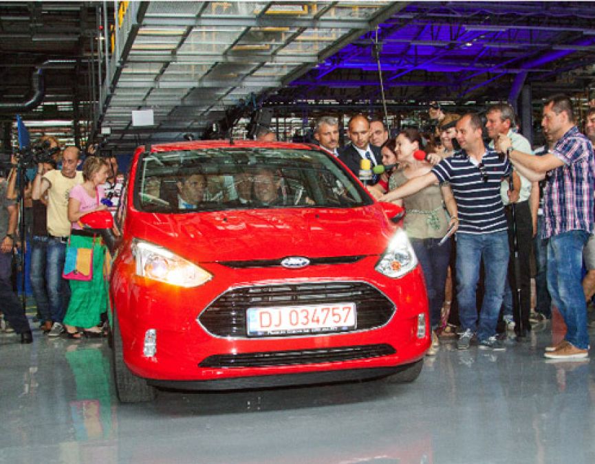 An image from the event marking the first B-MAX produced in Craiovia. © Ford