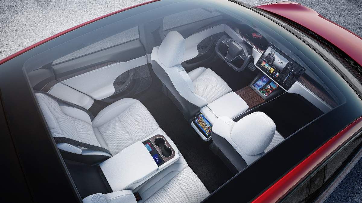 Tesla Model S & X interior