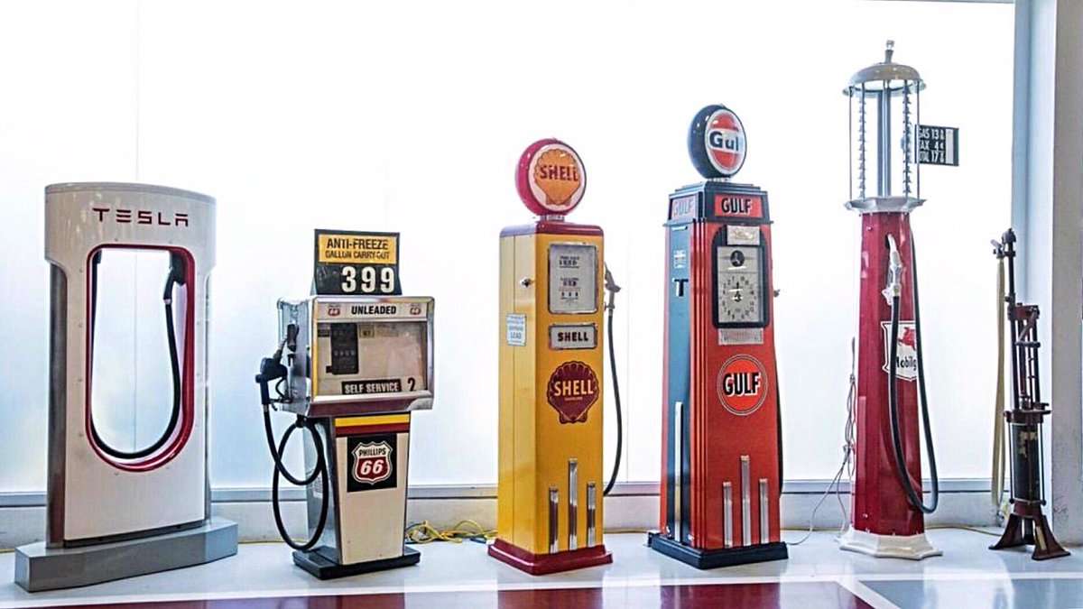 EV and ICE gas station pumps