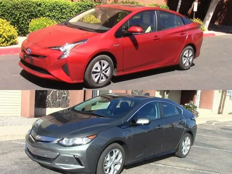 Toyota Prius vs Chevy Volt