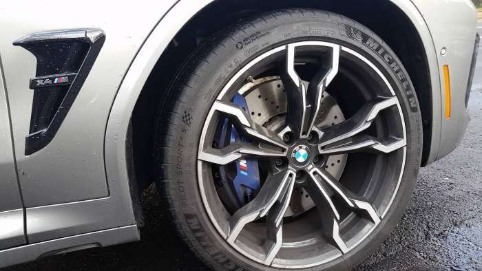 2020 BMW X4 M Competition Pirelli Scorpion tire