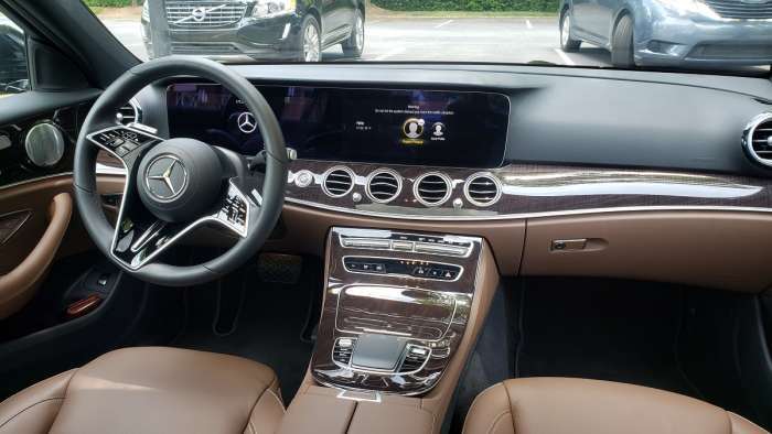 2021 Mercedes-Benz E450 4MATIC Sedan interior