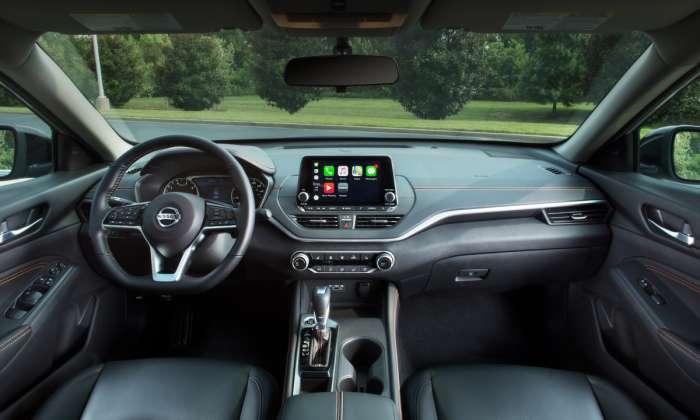 2022 Nissan Altima's Midnight Edition interior dashboard