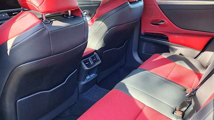 2023 Lexus ES 300h F SPORT Design Review, back seat