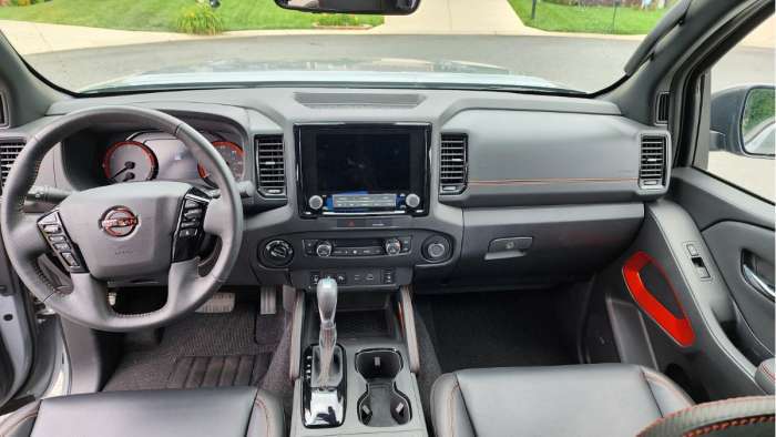 2023 Nissan Frontier Pro-4x Crew Cab Review interior front