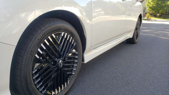 2023 Nissan Leaf SV Plus Review new wheels