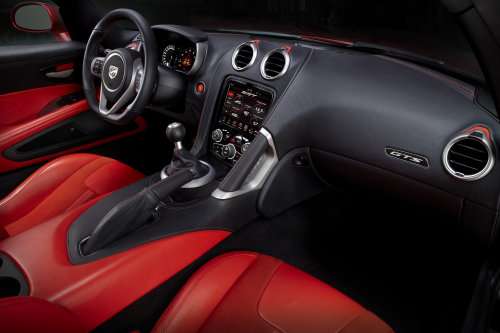 The dash of the 2013 SRT Viper GTS