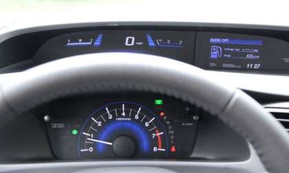 The gauges of the 2013 Honda Civic EX-L