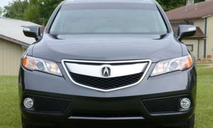 The front end of the 2013 Acura RDX