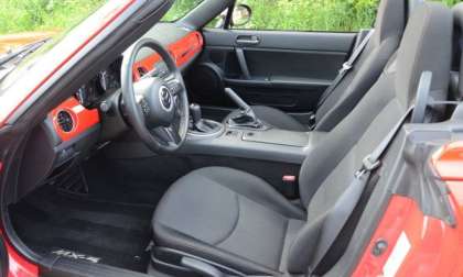 The interior of the 2013 Mazda MX-5 Club 
