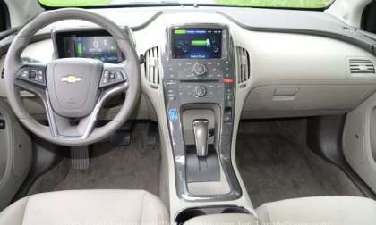 The dash of the 2013 Chevrolet Volt