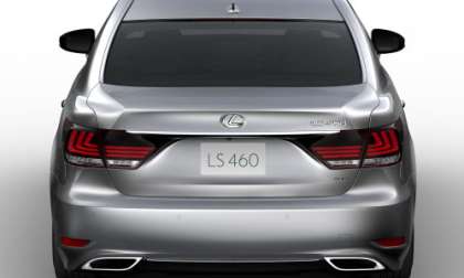 The rear end of the 2013 Lexus LS 460