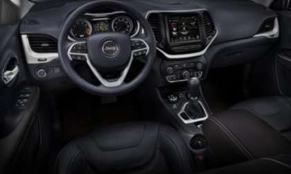 The interior of the 2014 Jeep Cherokee Trailhawk 