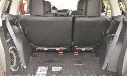 The rear cargo area of the 2012 Mitsubishi Outlander GT S-AWC 
