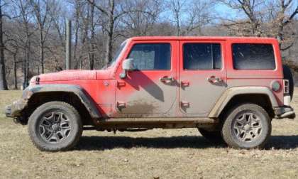 The side profile of the 2013 Jeep Wrangler Unlimited Moab Edition