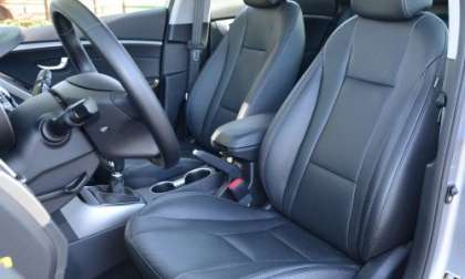 The front seats of the 2013 Hyundai Elantra GT