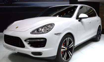 The front end of the 2014 Porsche Cayenne Turbo S