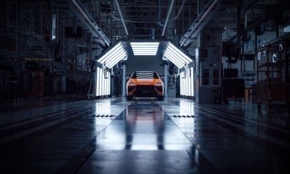 2025 Lamborghini Urus SE - Official Press Images 