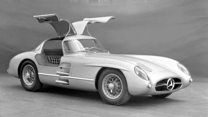 Image showing the 300SLR Uhlenhaut Coupe with its gullwing doors raised and checkerboard seat upholstery.