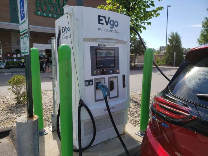 Image of Chevy Bolt charging at EVgo DCFC by John Goreham