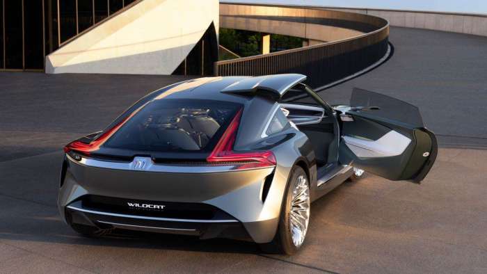 Image showing the rear of the Buick Wildcat EV Concept with the section of roof above the door opening to allow easier egress.