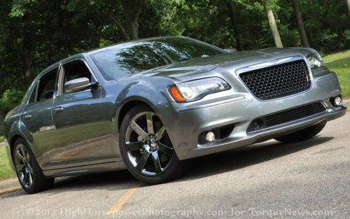 chrysler 300 srt 2012