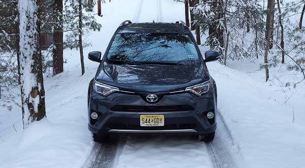 2016 RAV4 Hybrid Tackles Snow With Ease