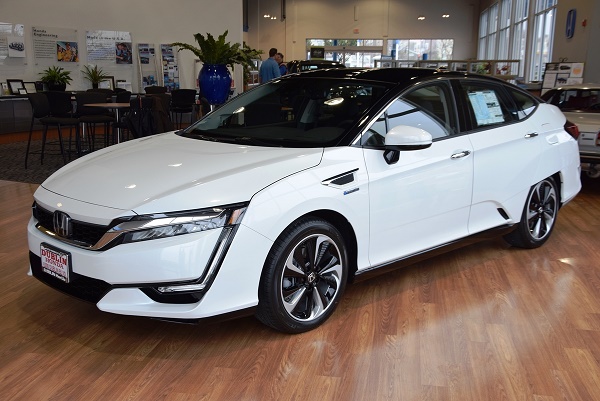 2017_Honda_Clarity_FCV