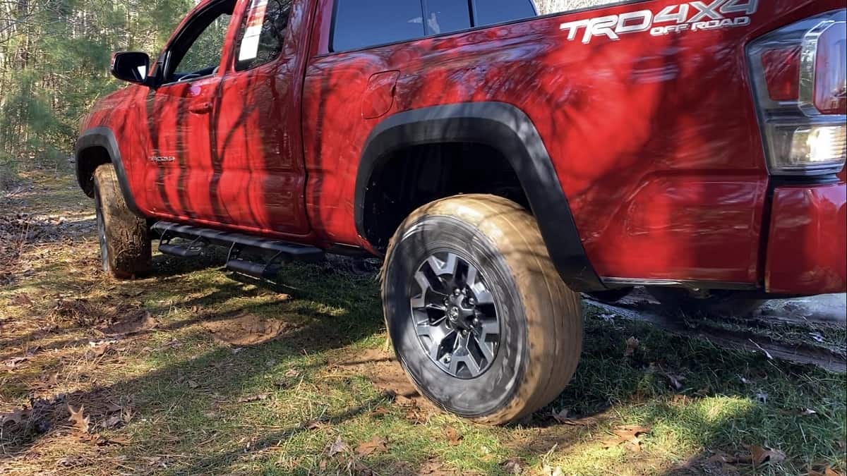 How to Get Unstuck: Your 2021 Toyota Tacoma Locking Rear Differential Explained (with Video) | Torque News