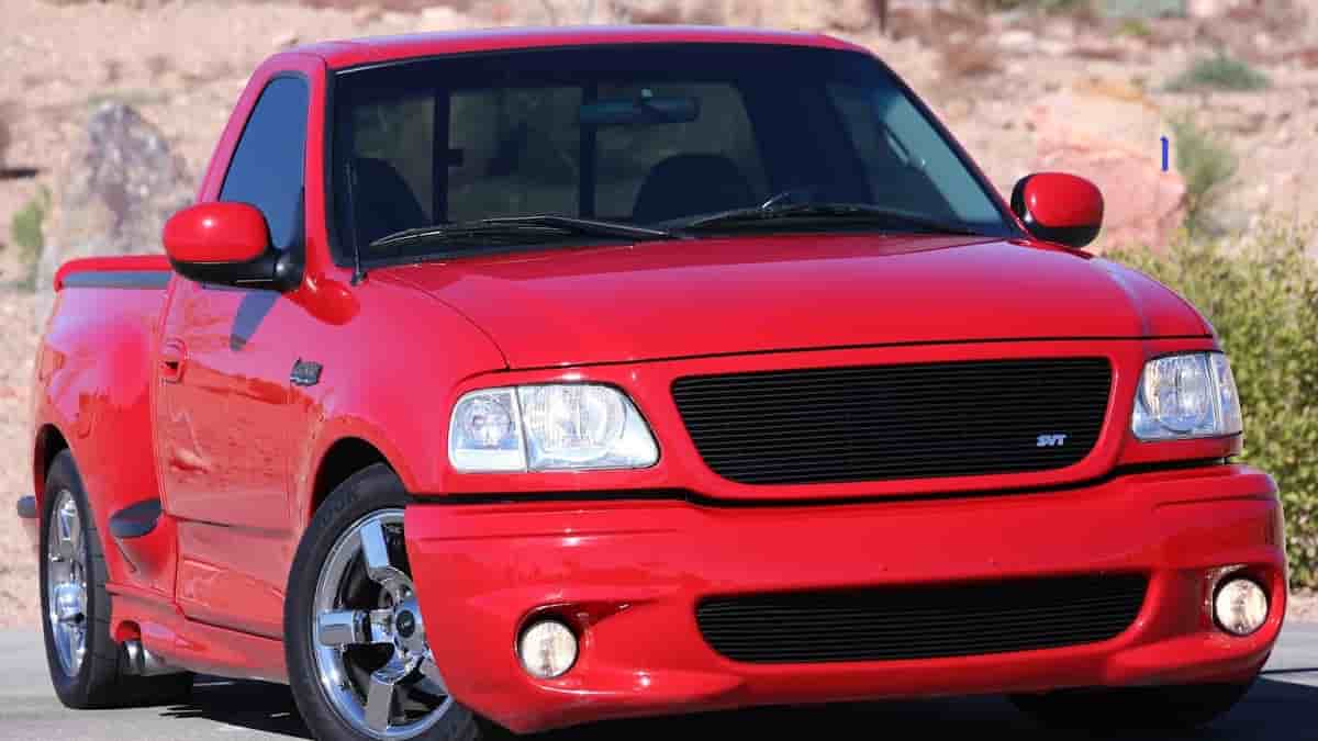 For Sale: A 2000 Ford F-150 SVT Lighting With Only 537 Miles On The Odo |  Torque News