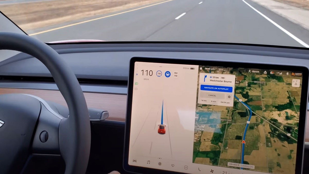 Tesla Autopilot Crashes Under Investigation - What's Really Going On