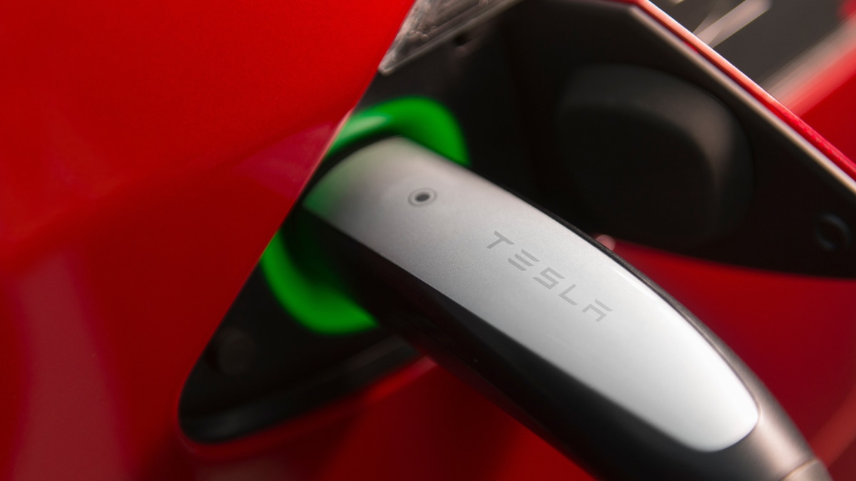 Cold Weather Driving With A Tesla: Essential Tips For Charging