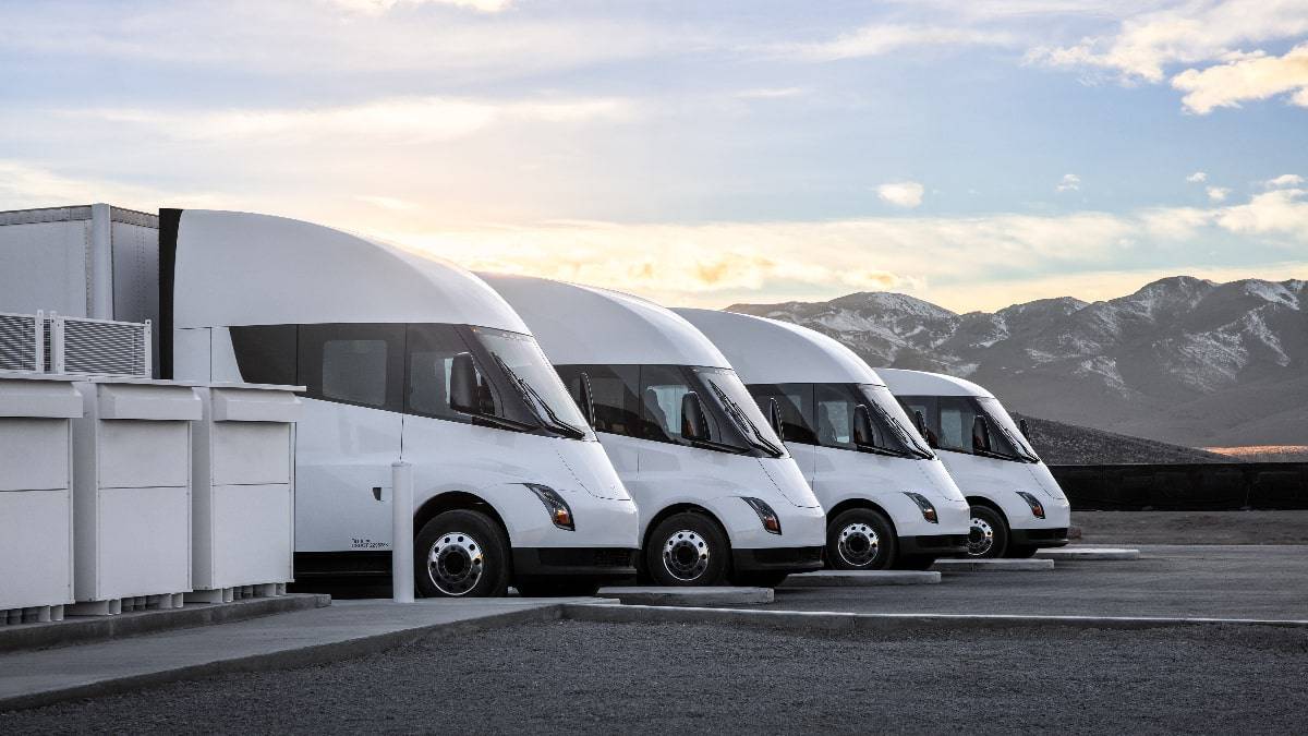 Tesla Will Live Stream The Semi Delivery Event On Twitter, Here Are All