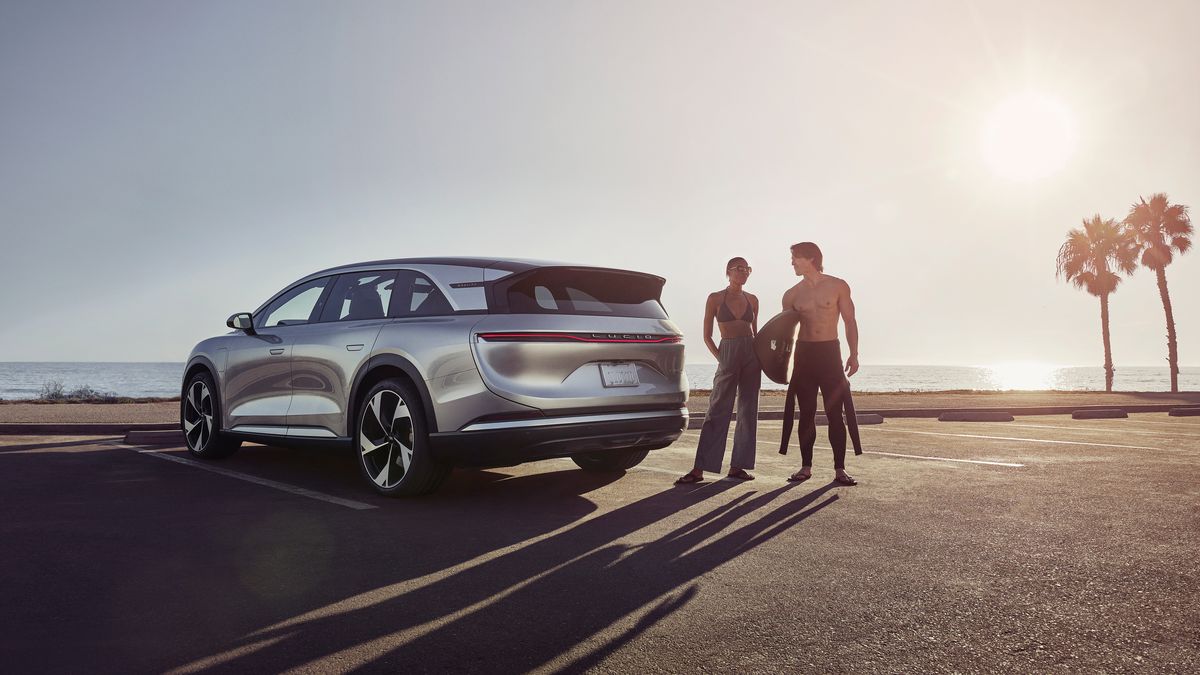 Lucid Gravity Towing