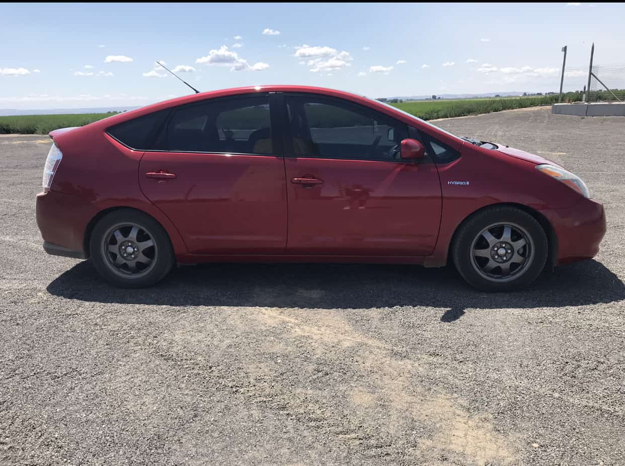 2007 Red Toyota Prius 