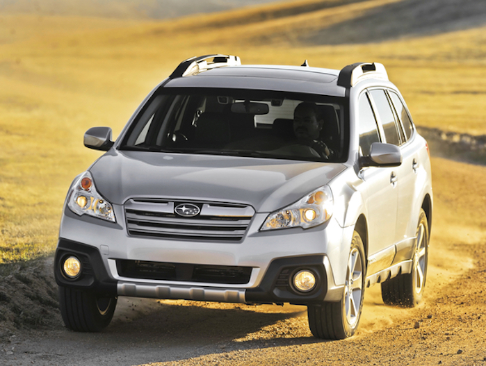 2013 Subaru Outback front view