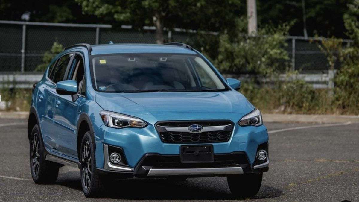 Subaru Crosstrek Hybrid driving