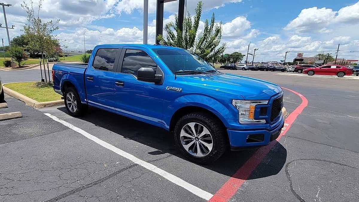 2019 Ford F-150 on the dealer's lot before the accident that totaled the truck
